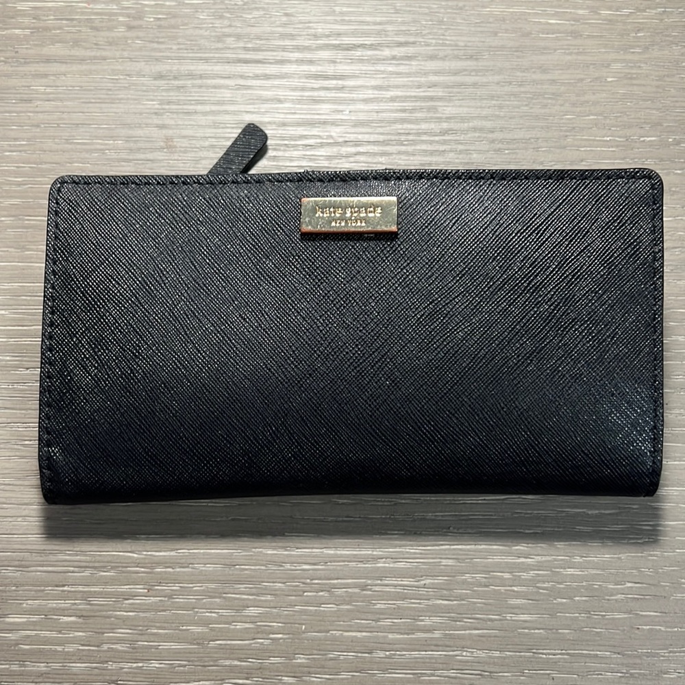 Kate Spade ♠️ wallet in black